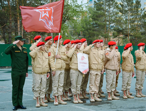 ПОСВЯЩЕНИЕ В ЮНАРМЕЙЦЫ
